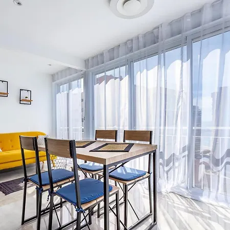 Virginia Levante Benidorm